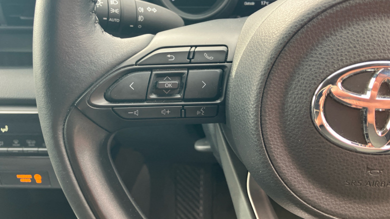 Toyota Yaris 1.5 Hybrid Design 5dr CVT Hybrid Hatchback